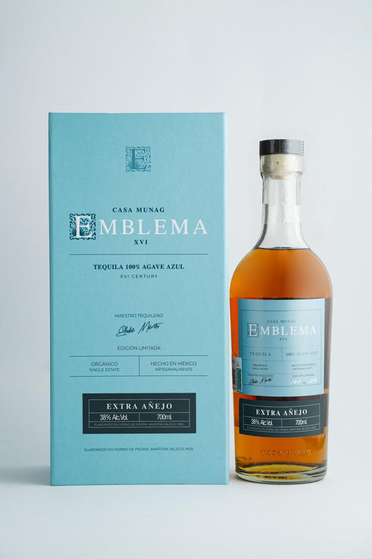 TEQUILA CASA MUNAG EMBLEMA EXTRA AÑEJO - 700 ml